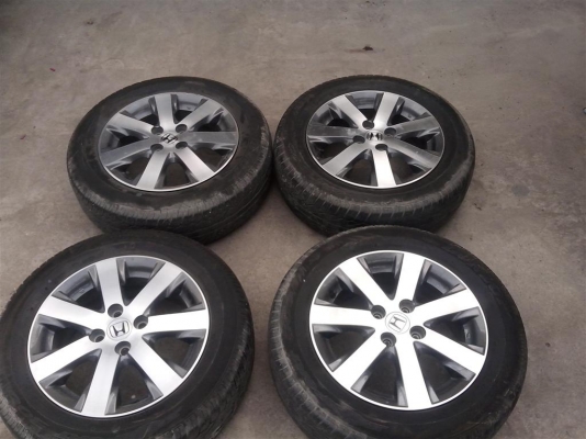 ขายแม๊ก HONDA พร้อมยาง ขอบ 15 ปี 2011