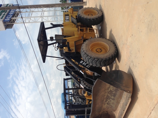 รถตัก  cat it14b