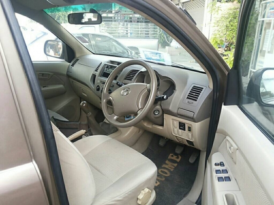 ขายtoyota vigo 2.5E  inter ภาษีถูก1300บาท