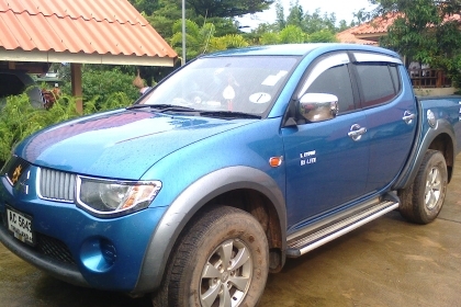 MITSU TRITON 2.5 คอมมอนเรล 4x4 โฟวีลแท้ ปี49 พร้อมป้ายอินเตอร์ ภาษีเต็ม เจ้าของร้อนเงินครับ ใครให้ราคาได้เท่าไร เสนอมาเลยครับม