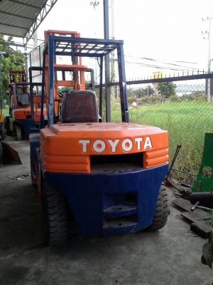 รถยกโตโยต้ารุ่น 5 น้ำหนักยก 4.5 ตัน เสาสูง 3 เมตร เครื่องดีเซล เกียร์ออโต้ รถยกโตโยต้ารุ่น 5 น้ำหนักยก 4.5 ตัน เสาสูง 3 เมตร เครื่องดีเซล เกียร์ออโต้