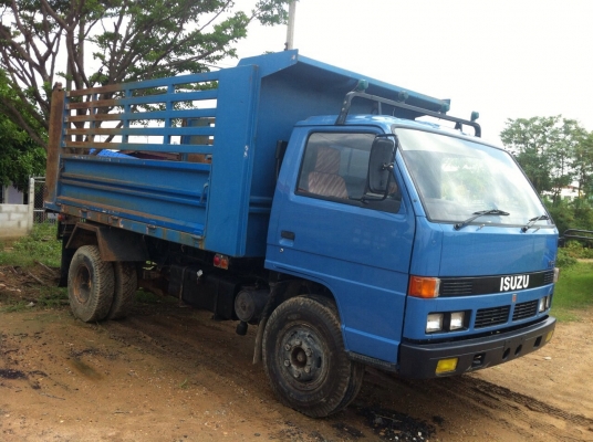 รถ 6 ล้อ npr รถหัางแท้