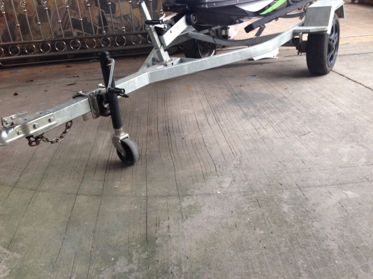 ขายเทลเลอร์ใส่เรือนั่งเจ็ทสกีพร้อมใช้ลากสบาย