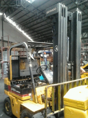 ฝากขายครับ รถยก DAEWOO น้ำหนักยก 3 ตัน เสาสูง 7.5 เมตร//***ราคาร้อนๆ*** 195,000***// เครื่องดีเซล เกียร์ออโต้ ล้อหน้าคู่