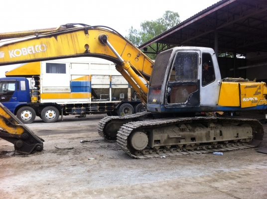 ขายรถแบคโฮ KOBELCO SK-220-T มีลายหัวกระแทก ช้วงล้างเต็ม ราคาถูกๆต่อรองได้