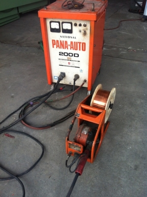 ขายเครื่องเชื่อมCo2 พร้อมตัวป้อนลวดเชื่อม และหัวเชื่อม ของญี่ปุ่นมือสอง