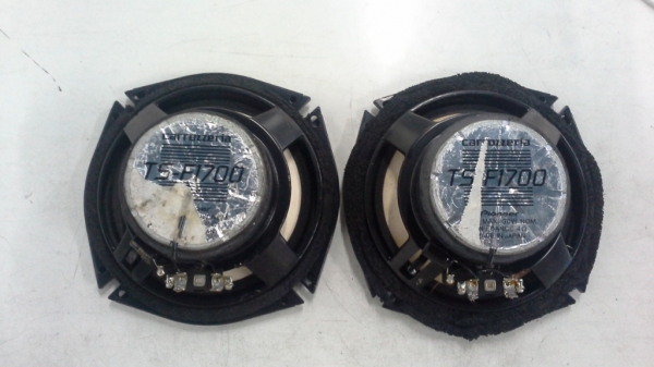 Pioneer ขนาด 6.5 นิ้ว แกนร่วมสามทาง วอยเคฟล่าขาว Pioneer ขนาด 6.5 นิ้ว แกนร่วมสามทาง วอยเคฟล่าขาว