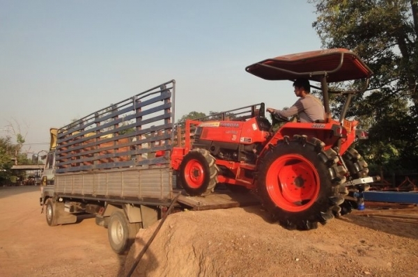 คูโบต้า L3408 4 WD 2 เพลา ใบมีดหน้าช้าง  ผาน 6x22 ทำงาน 1040  ชั่วโมง..