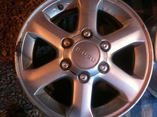 ขายครับ แม๊กเดิม อีซูซุ ขอบ16 ไร้ริ้วรอย จัดส่งทั่วประเทศ ขายครับ แม๊กเดิม อีซูซุ ขอบ16 ไร้ริ้วรอย จัดส่งทั่วประเทศ