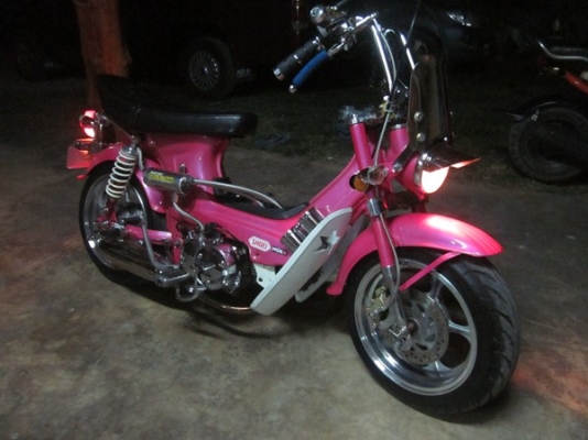 ชาลีแต่งเทพๆ เครื่อง Honda ไนท์ 110 cc. มีทะเบียน เครื่องชุบ ครัชมือ ดิสเบรคหน้า ล้อ12" ยางใหม่ ท่อผ่าเสียงแน่นๆ