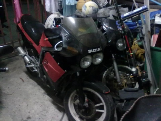 ขาย GSX 400 cc (R2) ขาย GSX 400 cc (R2)