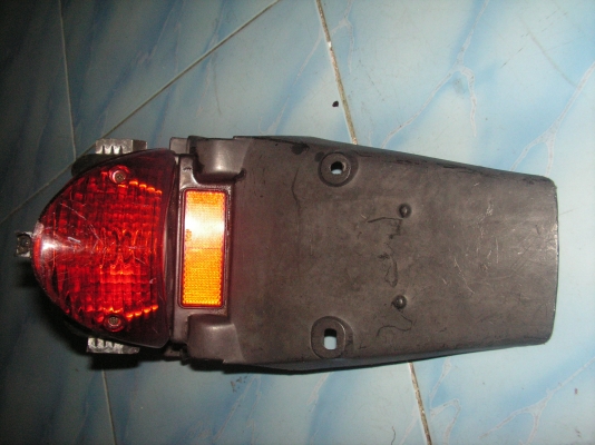 ไฟท้ายพร้อมหาง ไฟท้ายพร้อมหาง