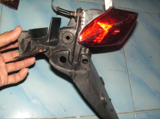 ไฟท้ายพร้อมหาง ไฟท้ายพร้อมหาง