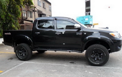 ขายวีโก้พรีรันเนอร์4ประตูสีดำปี 06เจ้าของขายเอง