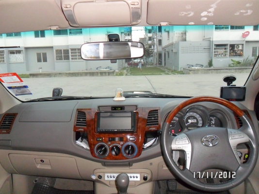 ขายวีโก้พรีรันเนอร์4ประตูสีดำปี 06เจ้าของขายเอง