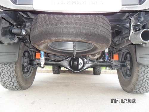 ขายวีโก้พรีรันเนอร์4ประตูสีดำปี 06เจ้าของขายเอง