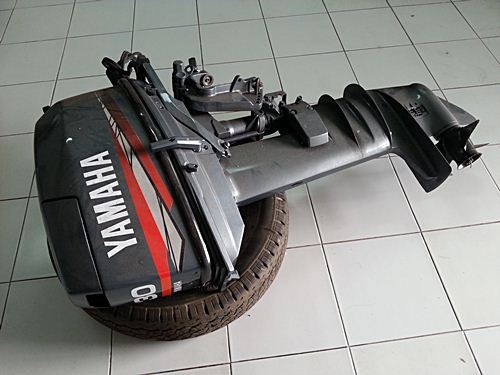 ขายเครื่องเรือ Outboard Yamaha ฝามล 30 แรง สตาร์ทไฟฟ้า