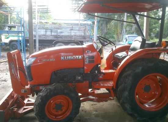 ขาย L3608 รถทํางานดันดินก่อสร้าง พร้อมผาน6*22 ครับ