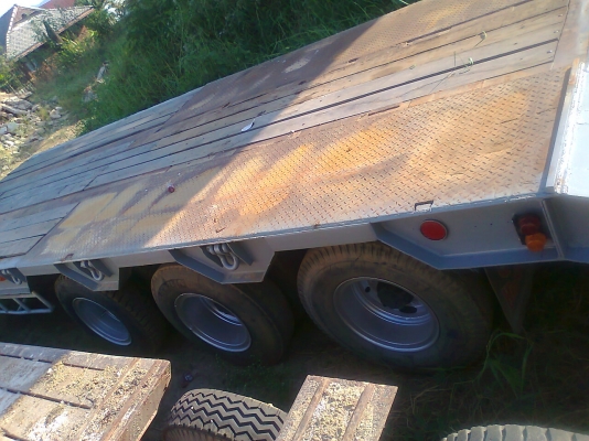 ขายด่วน!..หางโรเบรทท้ายลาด 3 เพลา ยี่ห้อพนัสใหม่ รุ่นพิิเศษ กว้าง 3 เมตร ใส่ รถเกรดได้ แบคโฮ KOMATSU PC 200  300 400 ได้ มีทะเบียนครบ พร้อมลุยงาน.