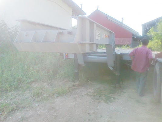 ขายด่วน!..หางโรเบรทท้ายลาด 3 เพลา ยี่ห้อพนัสใหม่ รุ่นพิิเศษ กว้าง 3 เมตร ใส่ รถเกรดได้ แบคโฮ KOMATSU PC 200  300 400 ได้ มีทะเบียนครบ พร้อมลุยงาน.