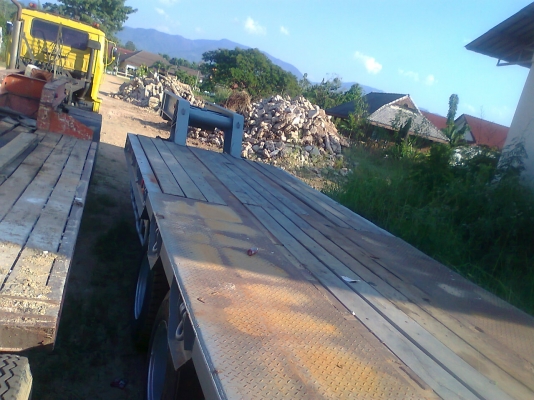 ขายด่วน!..หางโรเบรทท้ายลาด 3 เพลา ยี่ห้อพนัสใหม่ รุ่นพิิเศษ กว้าง 3 เมตร ใส่ รถเกรดได้ แบคโฮ KOMATSU PC 200  300 400 ได้ มีทะเบียนครบ พร้อมลุยงาน.