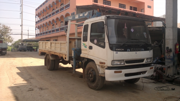 เดก้า 6 ล้อเครน  4 ตัน