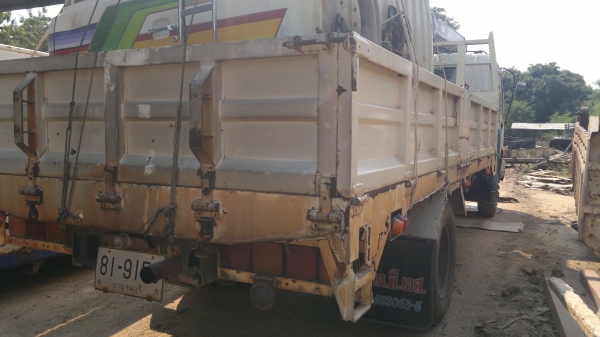 เดก้า 6 ล้อเครน  4 ตัน