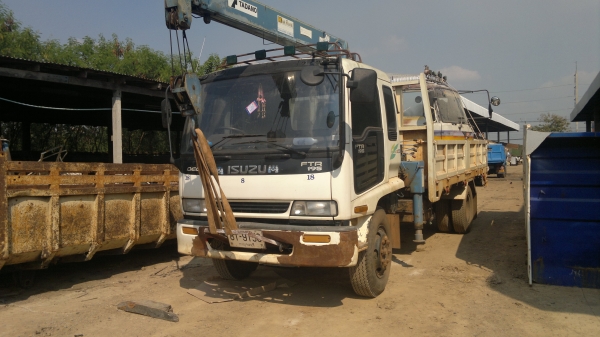 เดก้า 6 ล้อเครน  4 ตัน