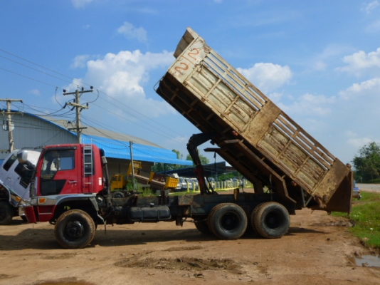 แสงฟ้าเต้นรถ///ขายHINO-227หัวสิงไอเทคนอก เบรกทิฟฟี่ กระดั้มสามมิตร ยางใหม่10เส้น