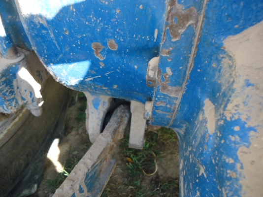 รถไถฟอร์ด 6600 T5 เพลาเดียว เล่มทะเบียนชุดโอนพร้อม รถสภาพใช้งานตลอด  เครื่องดี พวงมาลัยเพาเวอร์เบาดี ผานหลัง CMT  และ ใบมีดดันหน้า สนใจติดต่อ โทร 081-9972972