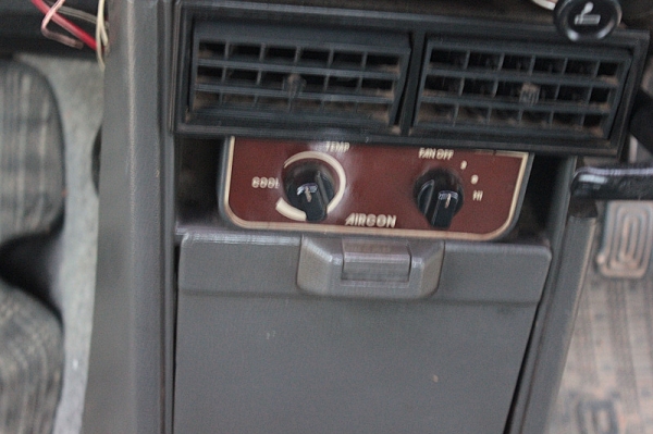 -ขายมาสด้า 1300 5 เกียร์ -ขายมาสด้า 1300 5 เกียร์