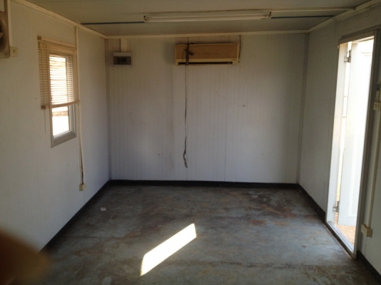 ขายตู้ออฟฟิต สภาพใหม่ มีแอร์ พัดลมระบาย เดินไฟ 2 จุด ครบทุกสิ่ง พร้อมใช้