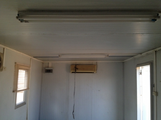 ขายตู้ออฟฟิต สภาพใหม่ มีแอร์ พัดลมระบาย เดินไฟ 2 จุด ครบทุกสิ่ง พร้อมใช้