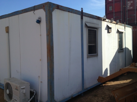 ขายตู้ออฟฟิต สภาพใหม่ มีแอร์ พัดลมระบาย เดินไฟ 2 จุด ครบทุกสิ่ง พร้อมใช้