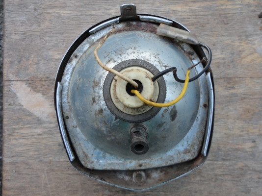 ขาย ชุดจานฉาย K-125  เก่าเก็บใช้งานได้ สนใจติดต่อโทร 081-005-8785