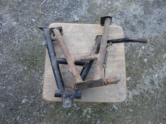 ขายขาตั้ง NOVA-A-100 สภาพเก่าเก็บ สนใจติดต่อโทร.081-005-8785