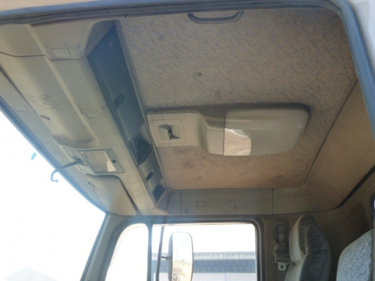 แสงฟ้าเต้นรถ/////จำหน่ายรถ6ล้อHINO-FC114A วางหัวFCนอก พวงมาลัยเพาเวอร์ ยางใหม่6เส้น ยาว5.50.ม