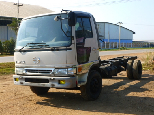 แสงฟ้าเต้นรถ/////จำหน่ายรถ6ล้อHINO-FC114A วางหัวFCนอก พวงมาลัยเพาเวอร์ ยางใหม่6เส้น ยาว5.50.ม