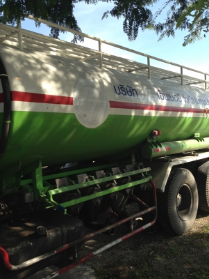 ISUZU FVZ 195 รถบรรทุกน้ำมัน 10 ล้อ 2เพลา