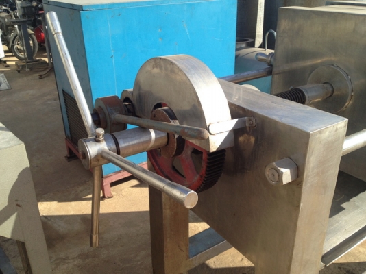 ขายเครื่องแยก กาก (Filter Press) สแตนเลส ราคาไม่แพง พร้อมใช้งาน ขายเครื่องแยก กาก (Filter Press) สแตนเลส ราคาไม่แพง พร้อมใช้งาน