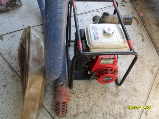 ขายเครื่องสูบน้ำ HONDA แท้ ขนาด 3.5 แรงท่อ 2นิ้ว,ขนาด 5.5 แรง ท่อ 3 นิ้วพร้อมท่อดูด 6 เมตร สายยาง 15 เมตร ราคา 12,500.