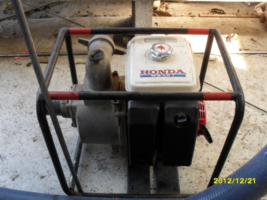 ขายเครื่องสูบน้ำ HONDA แท้ ขนาด 3.5 แรงท่อ 2นิ้ว,ขนาด 5.5 แรง ท่อ 3 นิ้วพร้อมท่อดูด 6 เมตร สายยาง 15 เมตร ราคา 12,500.