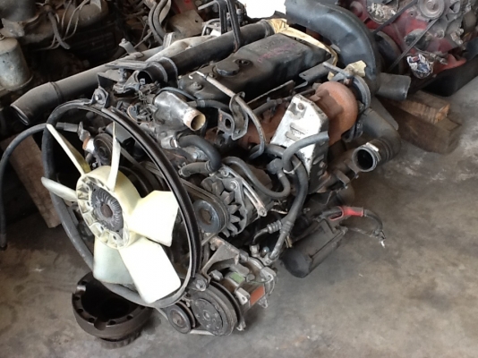 เครื่องยนต์ดีเชลอีซูซุ 165แรงม้า 6BD1สวยๆ เครื่องนอก