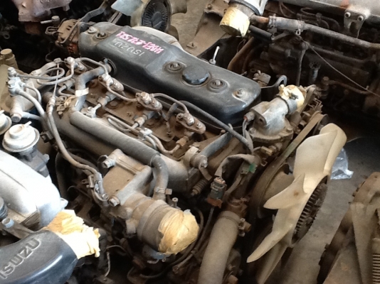 เครื่องยนต์ดีเชลอีซูซุ 165แรงม้า 6BD1สวยๆ เครื่องนอก