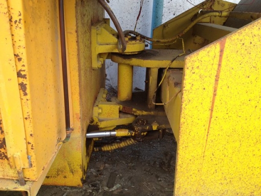 ขายรถบด 3 ล้อเหล็ก R-2 เก่านอกจากญี่ปุ่น