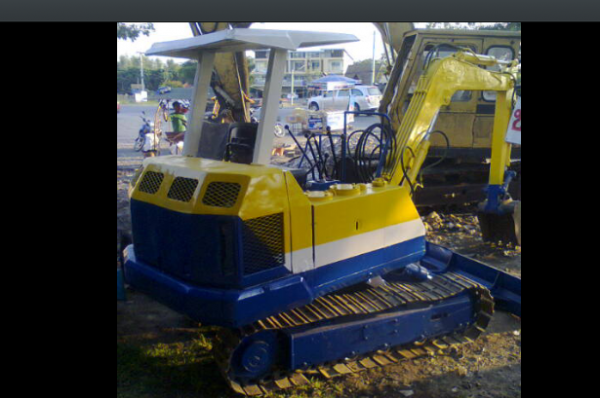 รถแบคโฮ ยี่ห้อโคมัสสุ PC30 รุ่น 2 สภาพพร้อมใช้งาน