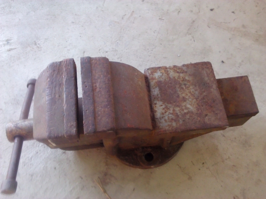 ปากกาจับชิ้นงานWINNER 4นิ้ว มือสองสภาพพร้อมใช้งาน