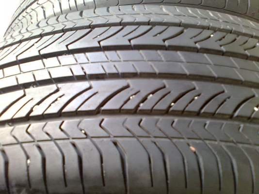 ยางมิชลิน MXV8 215 55 17 ปี09 ราคา 850 ด่วน รูปเพียบ ยางมิชลิน MXV8 215 55 17 ปี09 ราคา 850 ด่วน รูปเพียบ