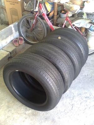 ยางมิชลิน MXV8 215 55 17 ปี09 ราคา 850 ด่วน รูปเพียบ ยางมิชลิน MXV8 215 55 17 ปี09 ราคา 850 ด่วน รูปเพียบ