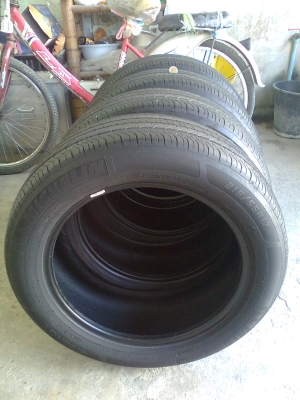 ยางมิชลิน MXV8 215 55 17 ปี09 ราคา 850 ด่วน รูปเพียบ ยางมิชลิน MXV8 215 55 17 ปี09 ราคา 850 ด่วน รูปเพียบ